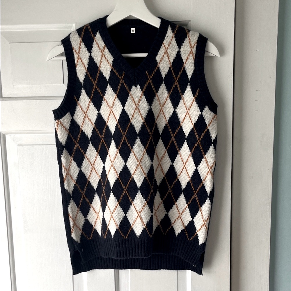 VTG Unisex Argyle Sweater Vest - Navy, White, and Brown